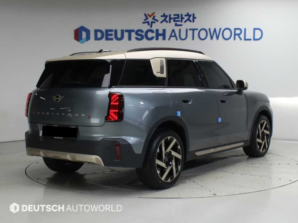 Mini Countryman — photo 02