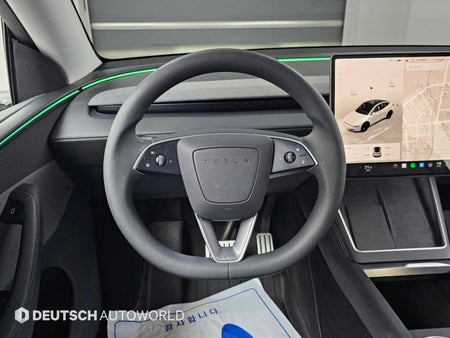 Tesla Model Y — photo 13