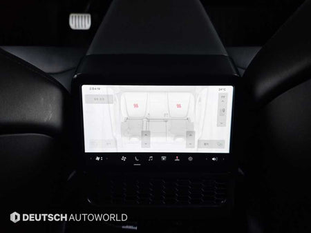 Tesla Model Y — photo 16