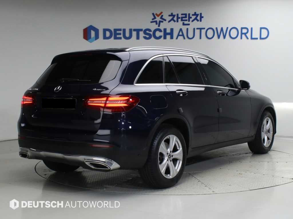 Mercedes-Benz GLC-Class — photo 02