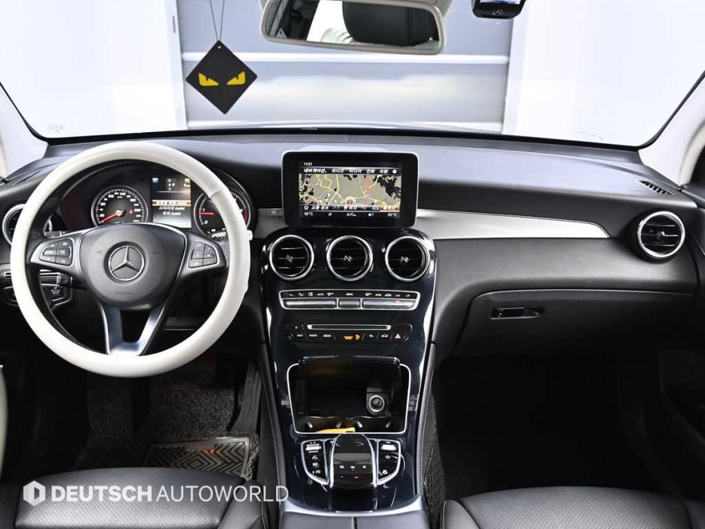 Mercedes-Benz GLC-Class — photo 07