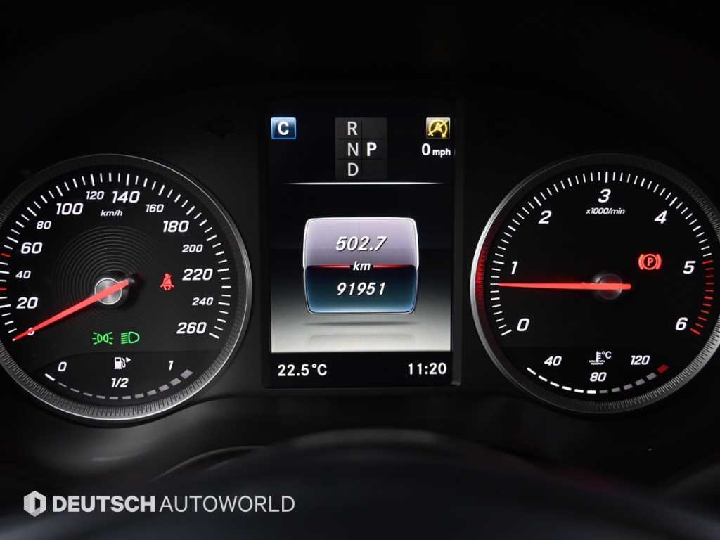 Mercedes-Benz GLC-Class — photo 08