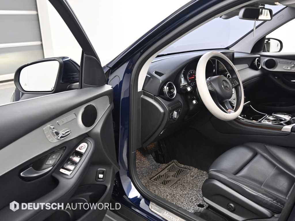 Mercedes-Benz GLC-Class — photo 11