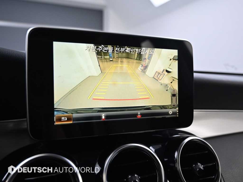 Mercedes-Benz GLC-Class — photo 15