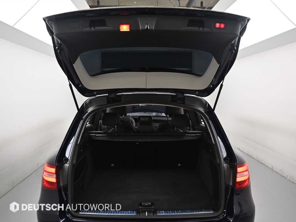 Mercedes-Benz GLC-Class — photo 19