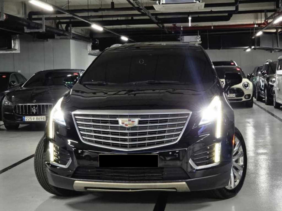 Cadillac XT5 — photo 02