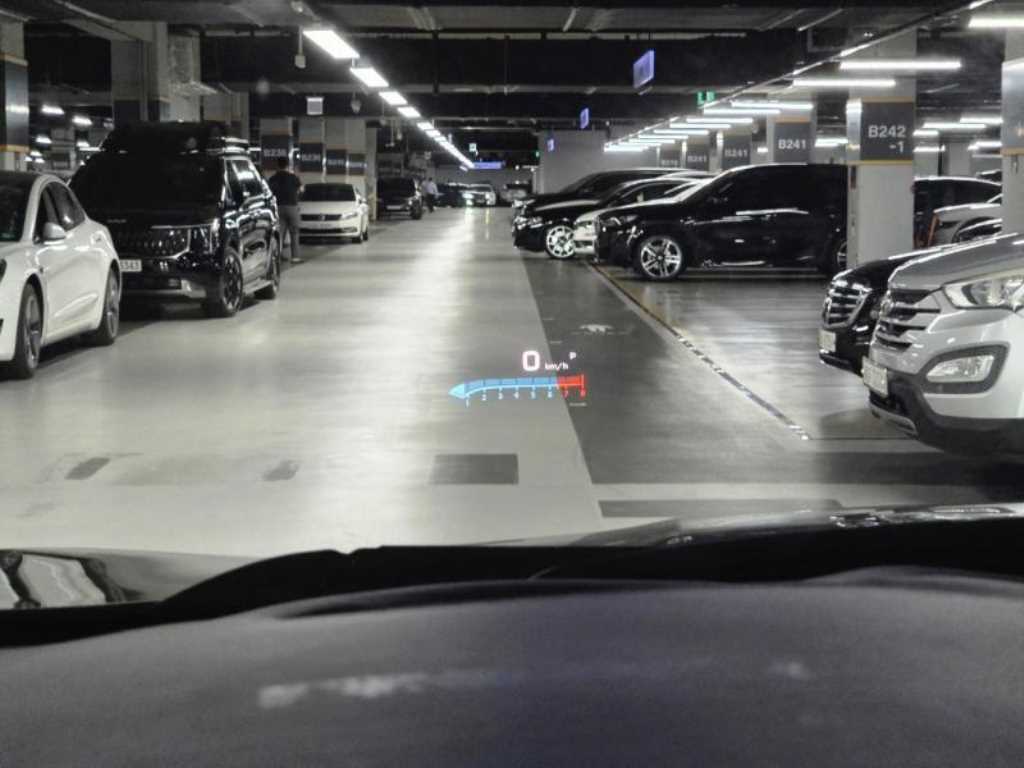 Cadillac XT5 — photo 15