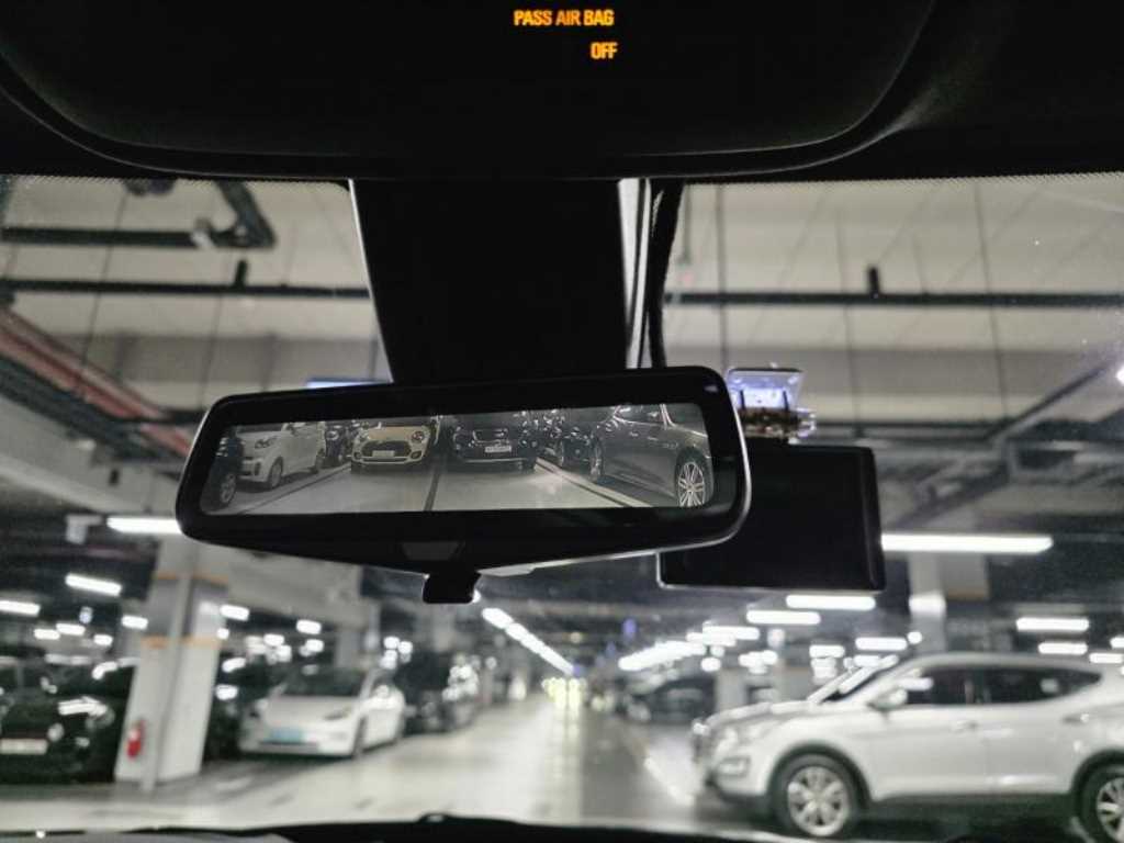 Cadillac XT5 — photo 16