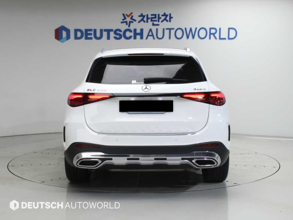 Mercedes-Benz GLC-Class — photo 04