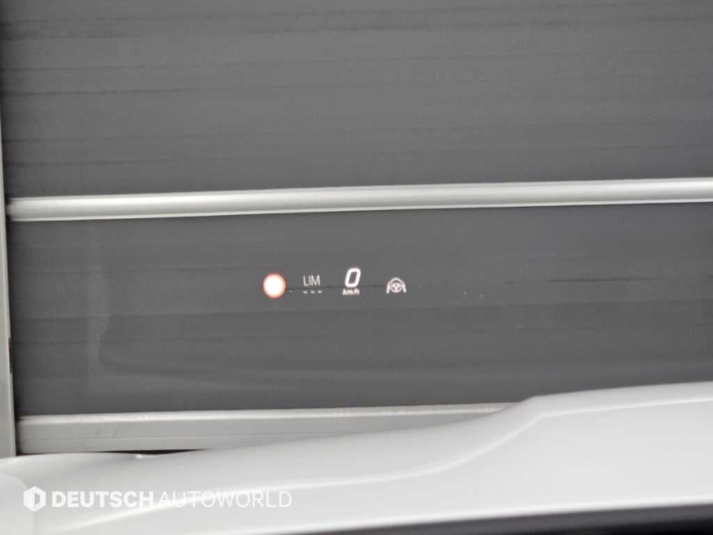 Mercedes-Benz GLC-Class — photo 17