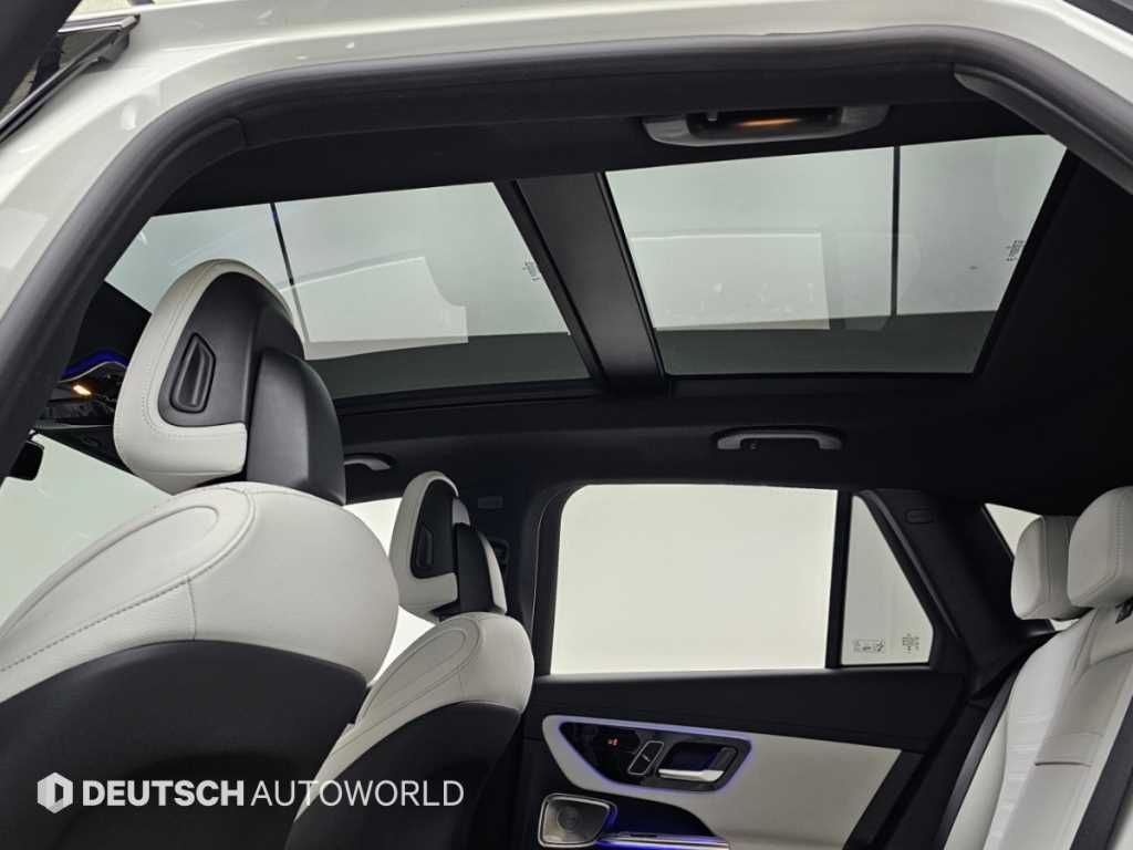 Mercedes-Benz GLC-Class — photo 18