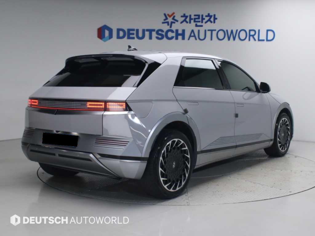 Hyundai Ioniq5 — photo 02