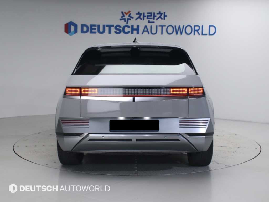 Hyundai Ioniq5 — photo 04