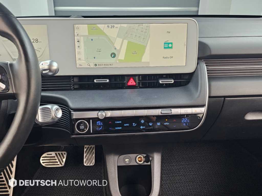 Hyundai Ioniq5 — photo 14
