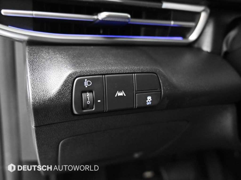 Hyundai Avante — photo 14