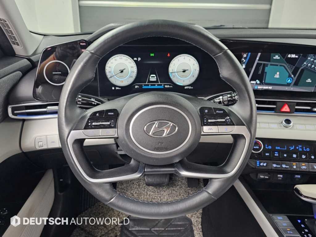 Hyundai Avante — photo 17