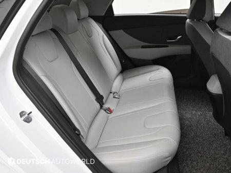 Hyundai Avante — photo 13