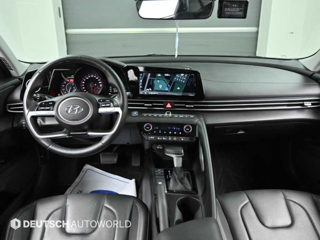 Hyundai Avante — photo 07