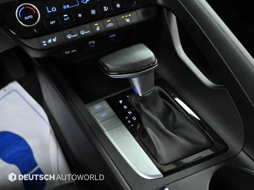 Hyundai Avante — photo 11