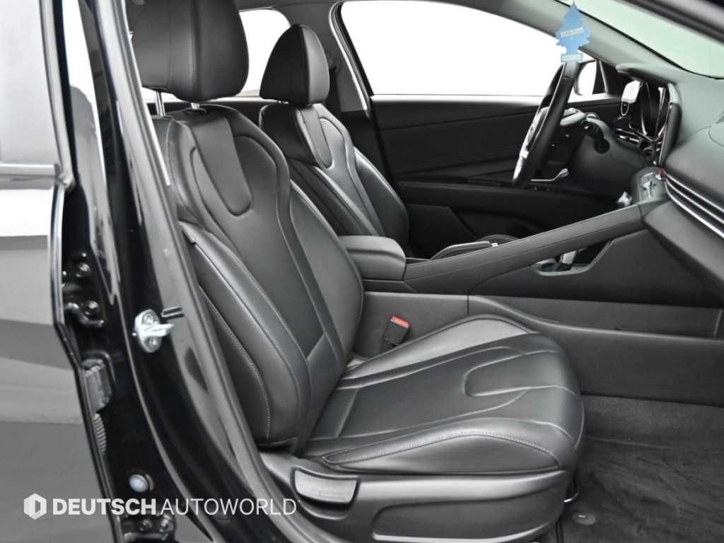 Hyundai Avante — photo 17