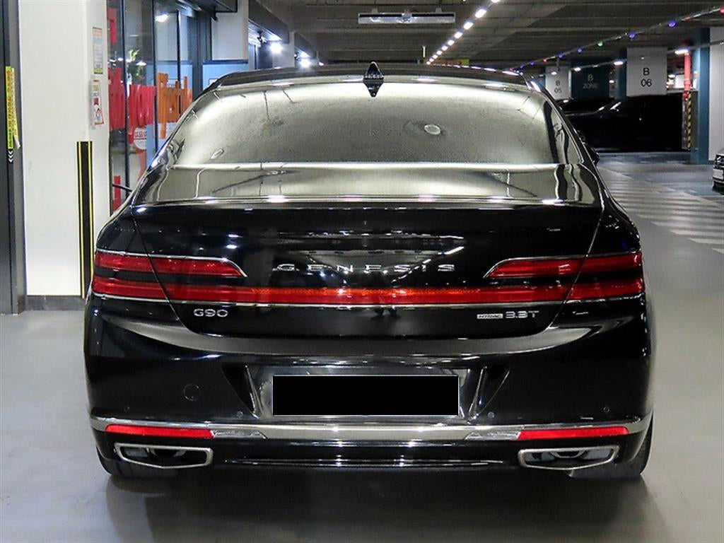 Genesis G90 — photo 05