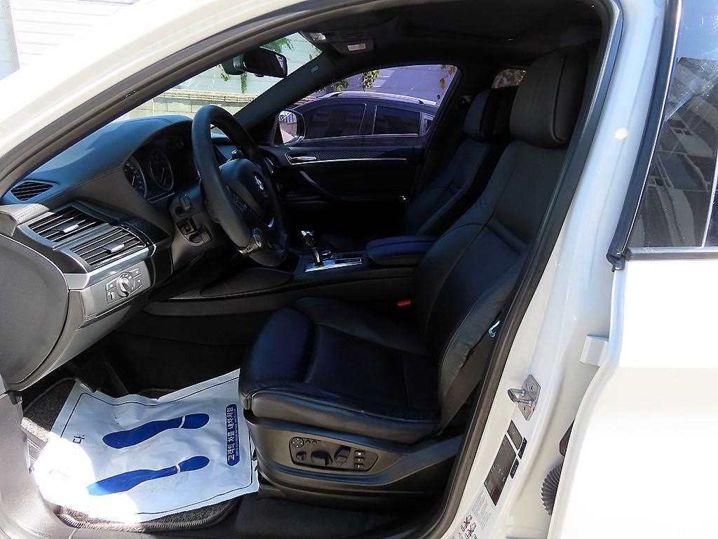 BMW X6 — photo 04