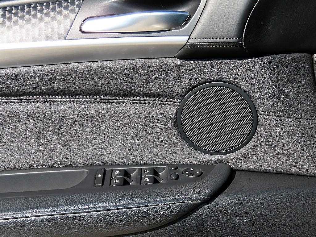 BMW X6 — photo 09