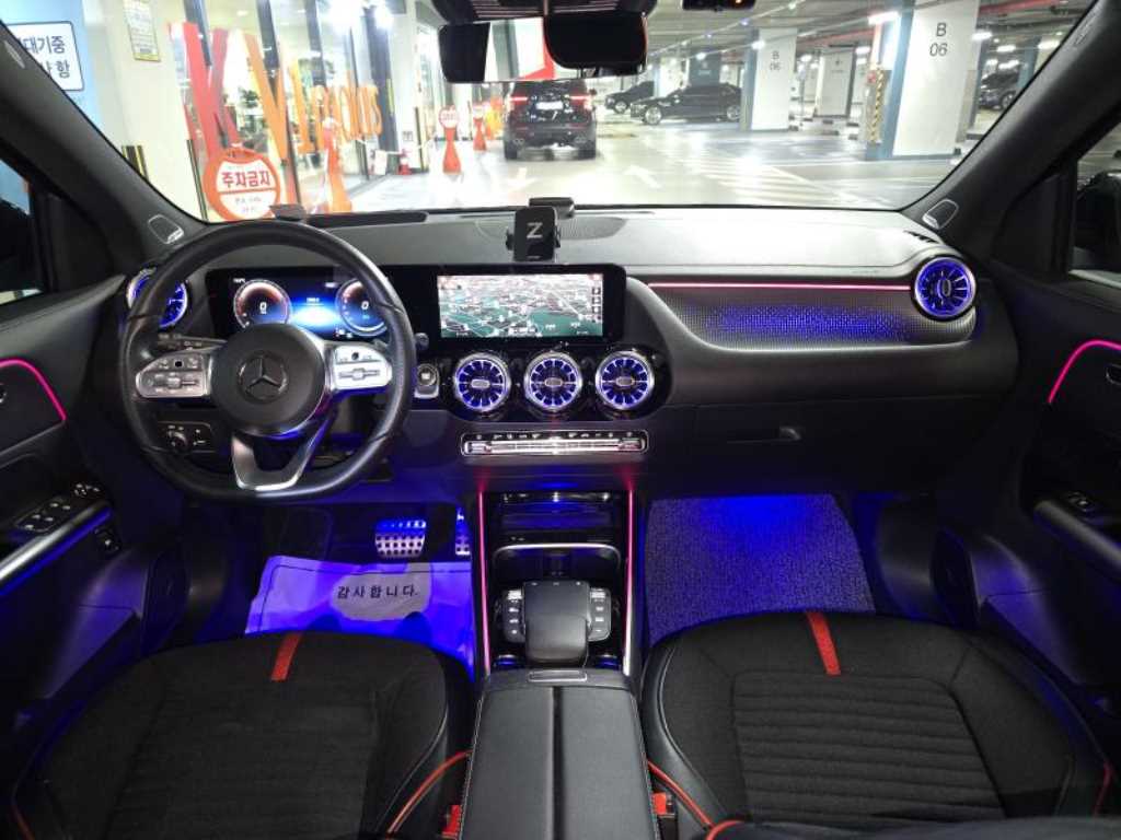 Mercedes-Benz EQA — photo 06
