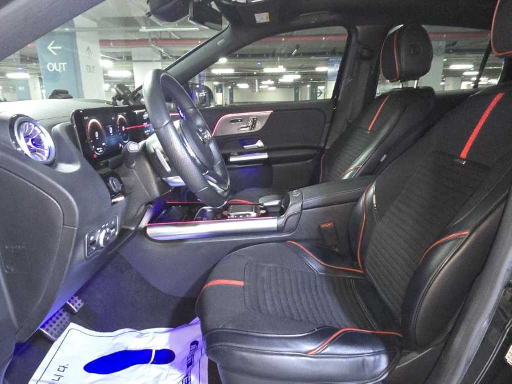 Mercedes-Benz EQA — photo 07