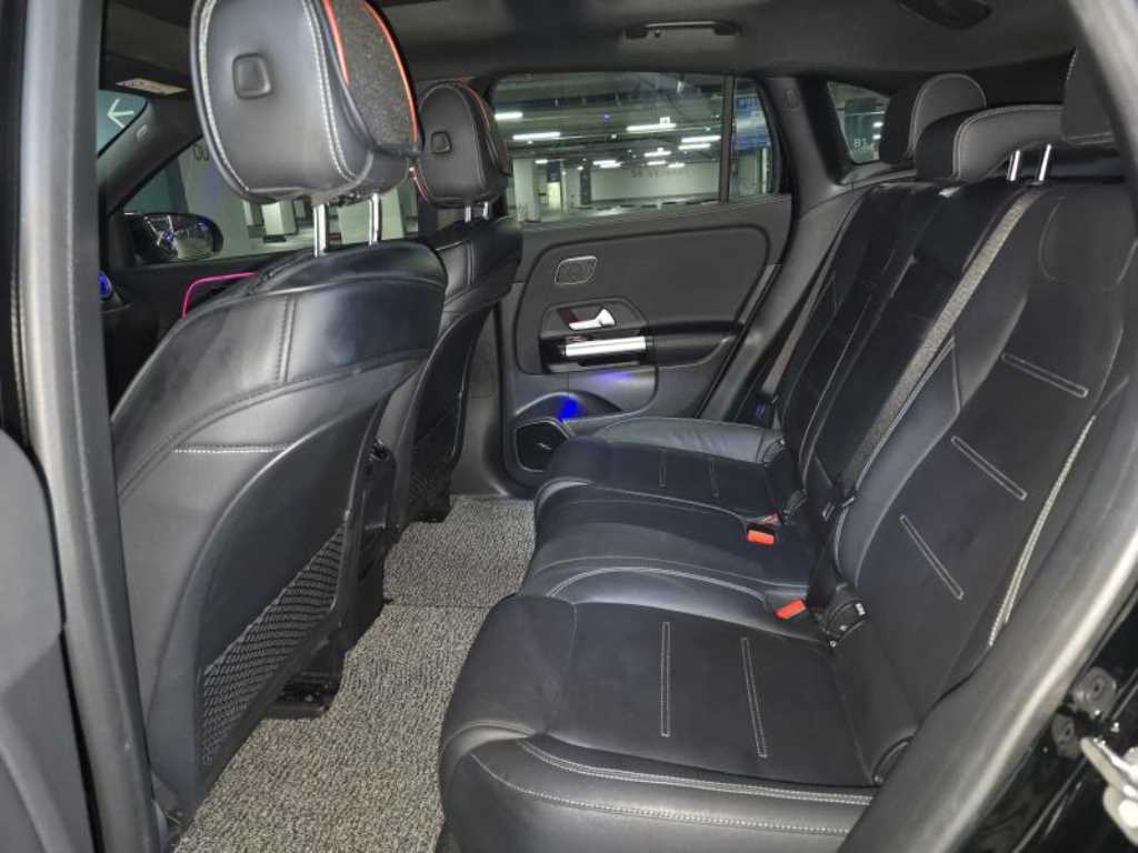 Mercedes-Benz EQA — photo 08