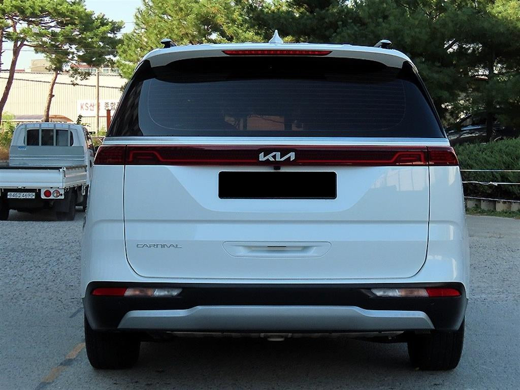 Kia Carnival — photo 04
