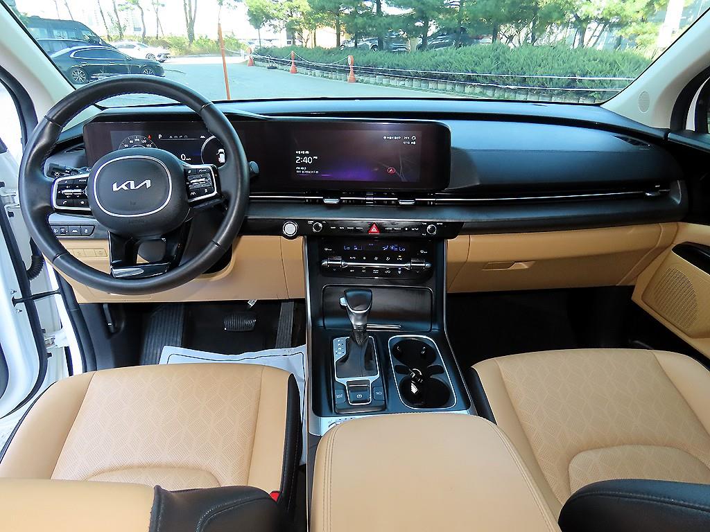 Kia Carnival — photo 08
