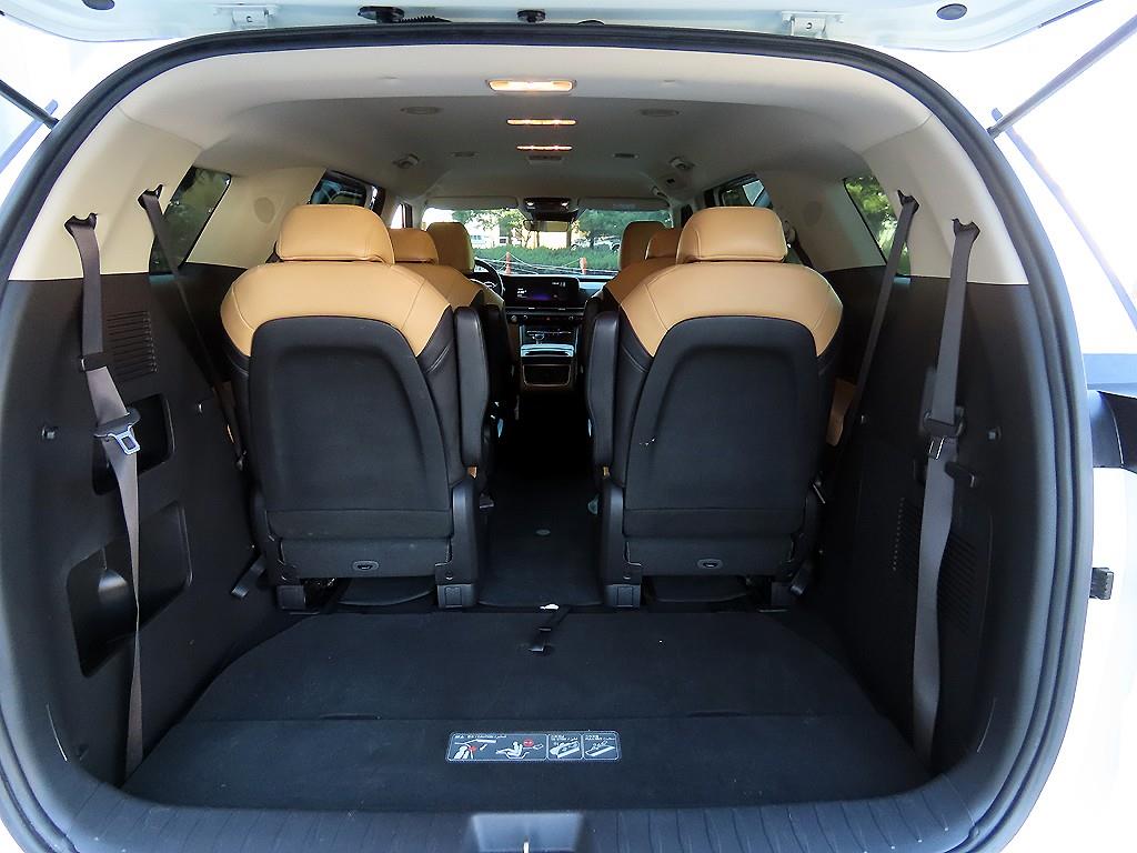 Kia Carnival — photo 16