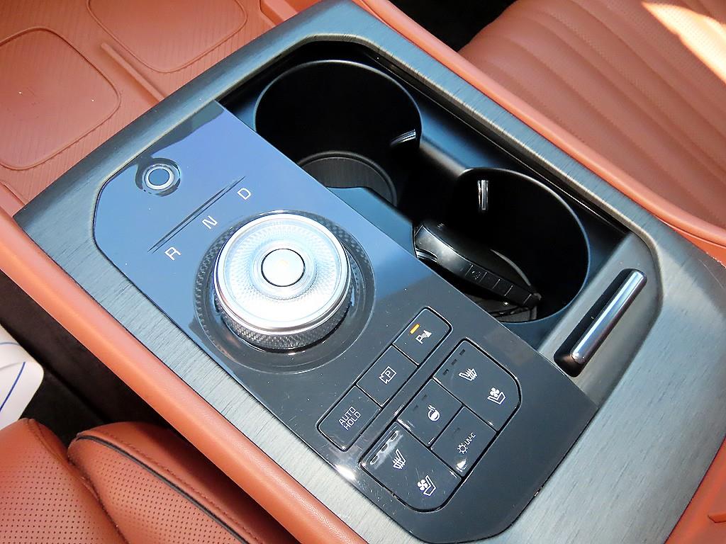 Kia K8 — photo 11