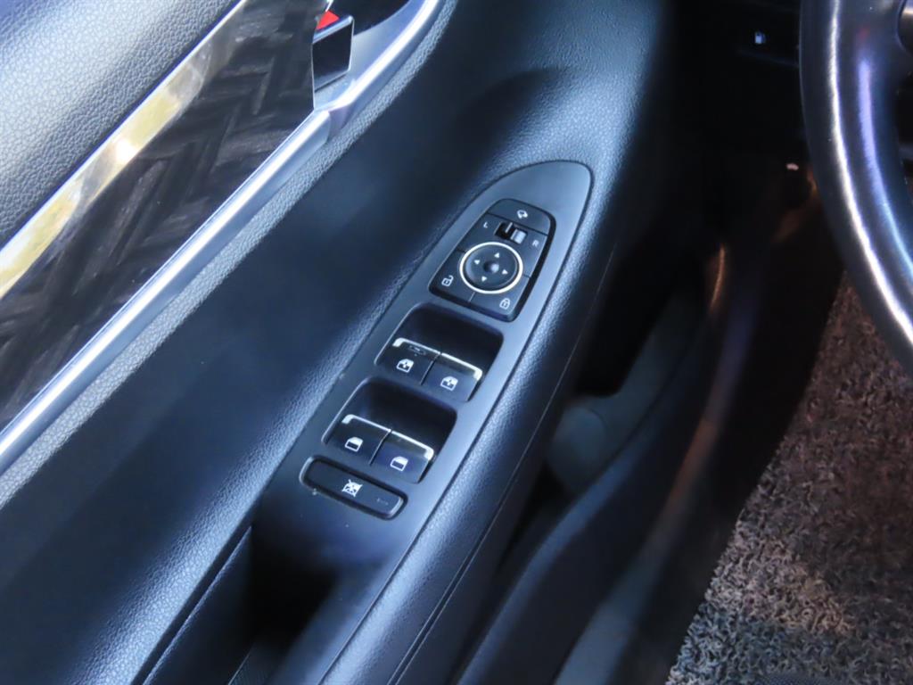 Hyundai Grandeur — photo 13