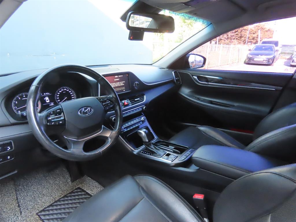 Hyundai Grandeur — photo 16