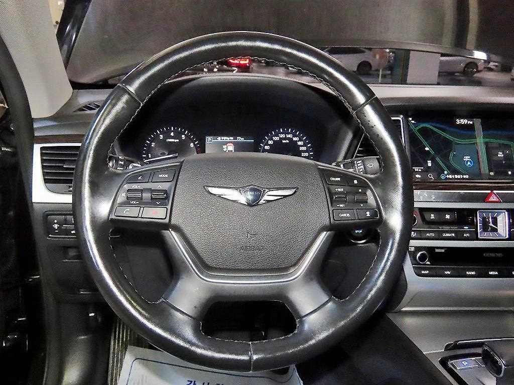 Genesis G80 — photo 08