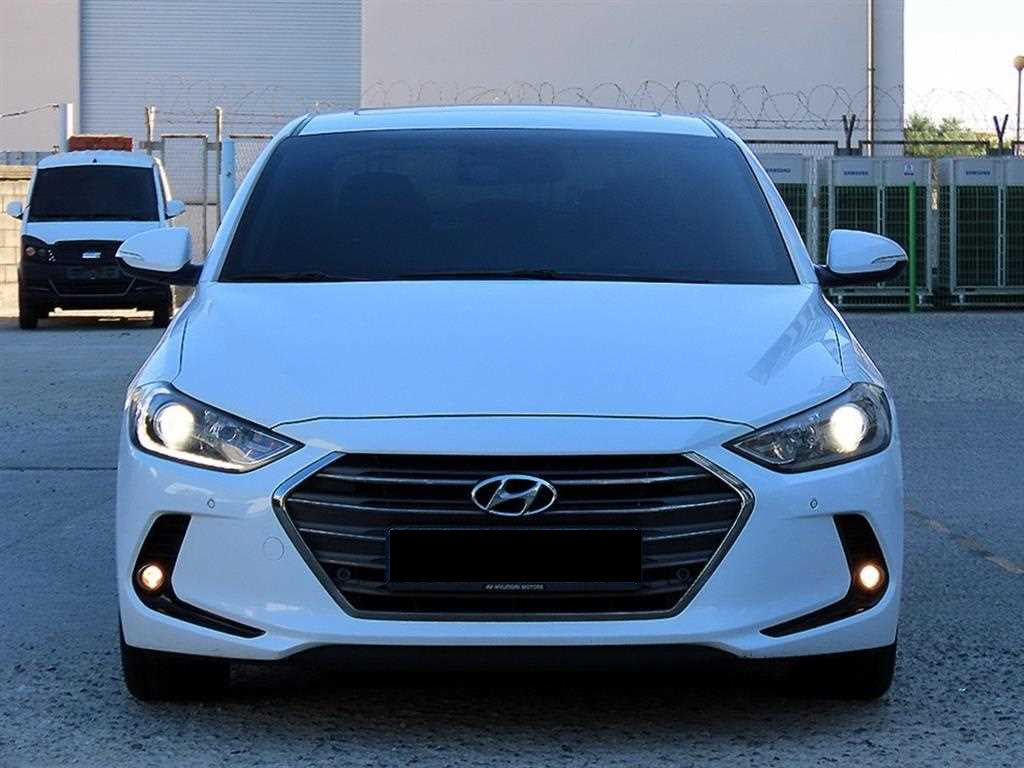 Hyundai Avante — photo 01