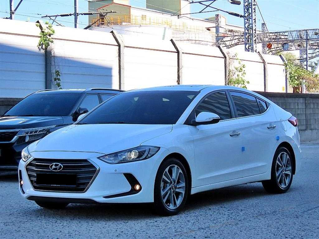 Hyundai Avante — photo 02