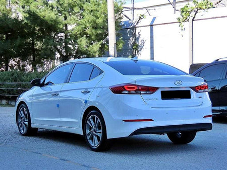 Hyundai Avante — photo 03