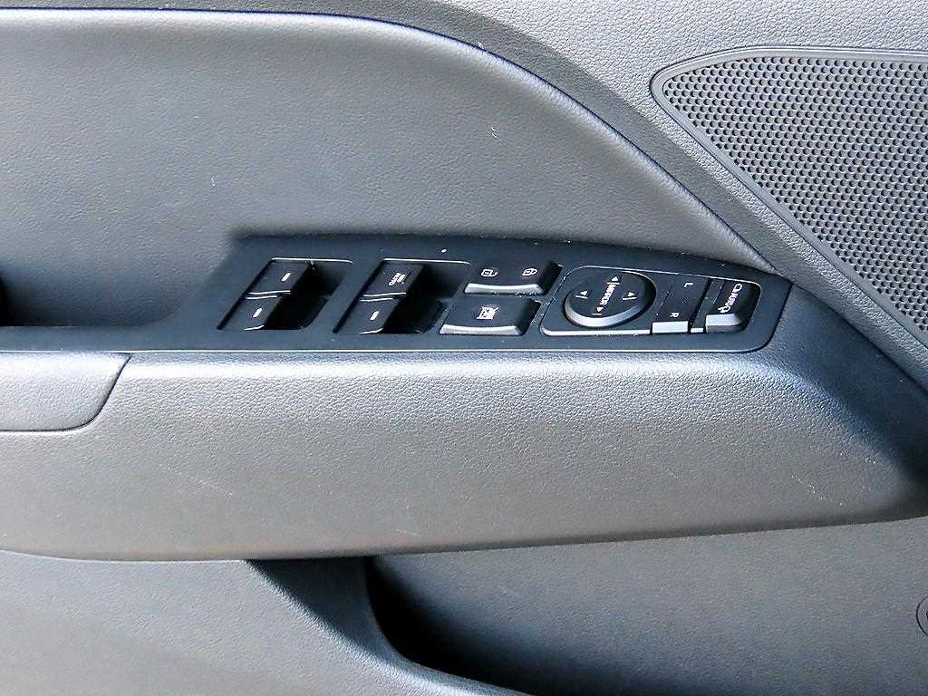 Hyundai Avante — photo 11
