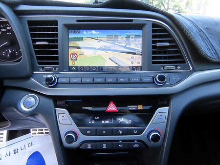 Hyundai Avante — photo 13