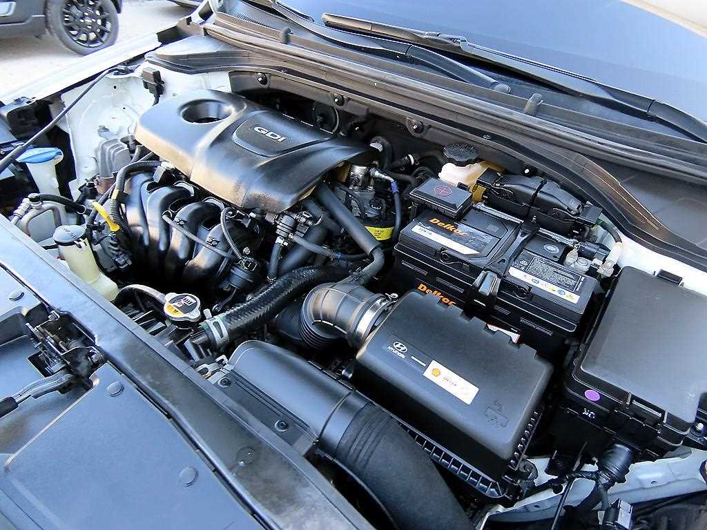 Hyundai Avante — photo 19