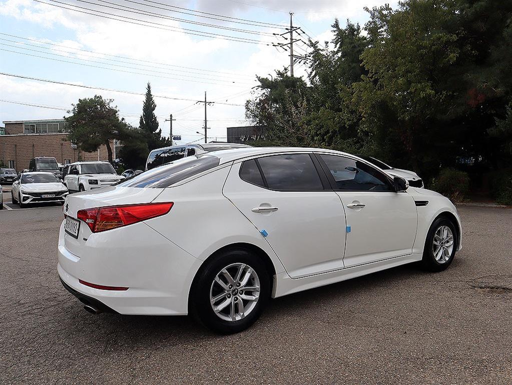 Kia K5 — photo 03