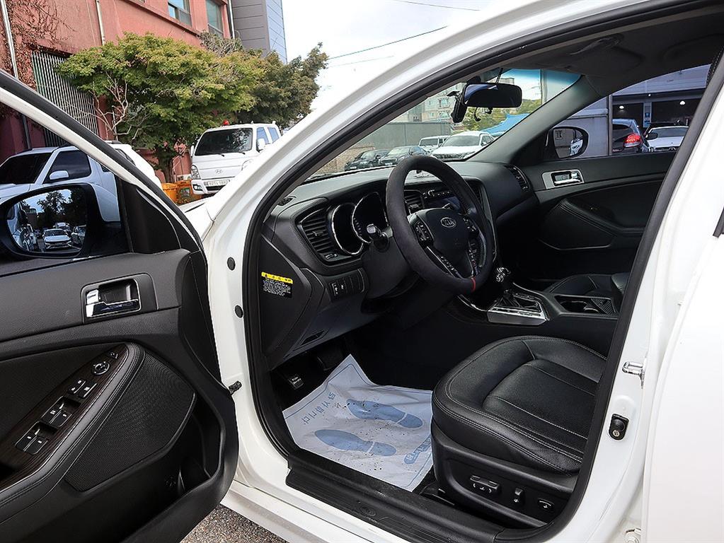 Kia K5 — photo 06