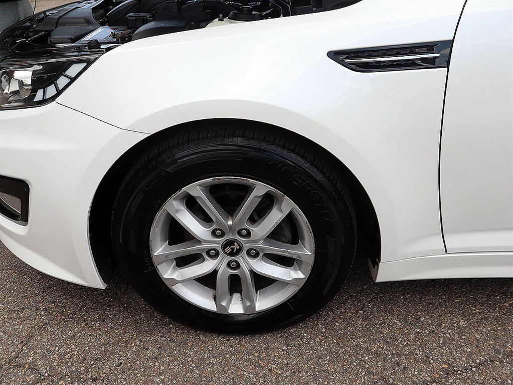 Kia K5 — photo 18