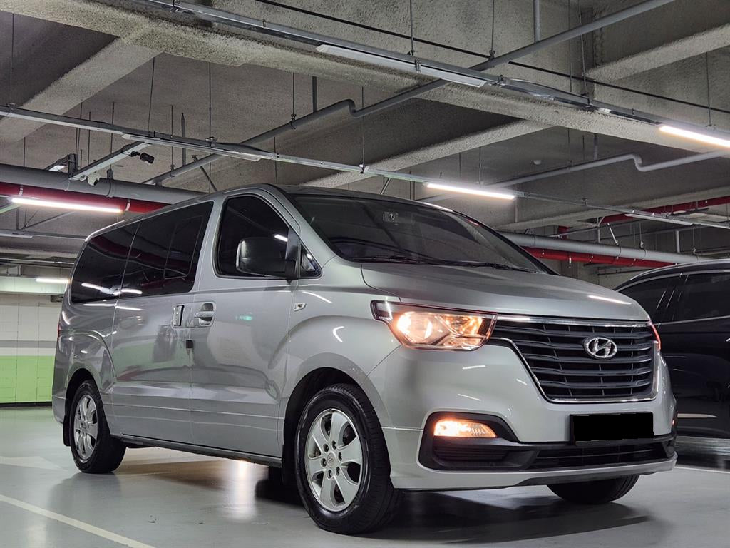 Hyundai Starex — photo 02