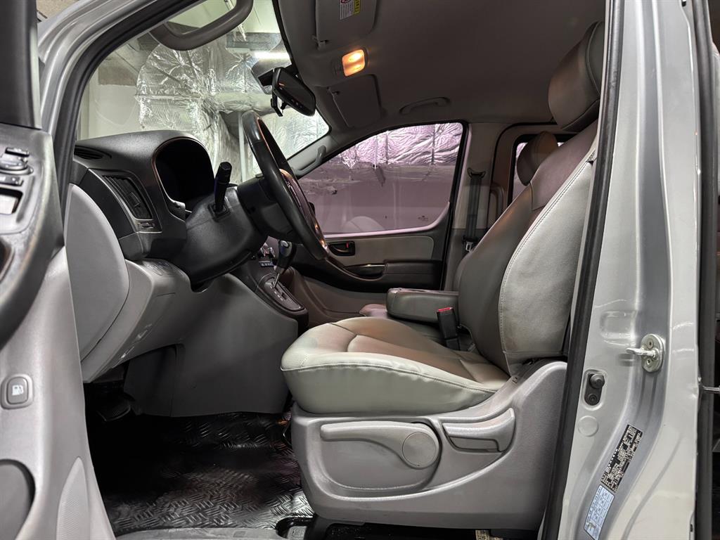 Hyundai Starex — photo 06