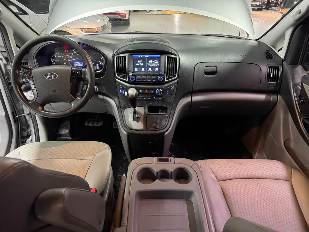 Hyundai Starex — photo 09
