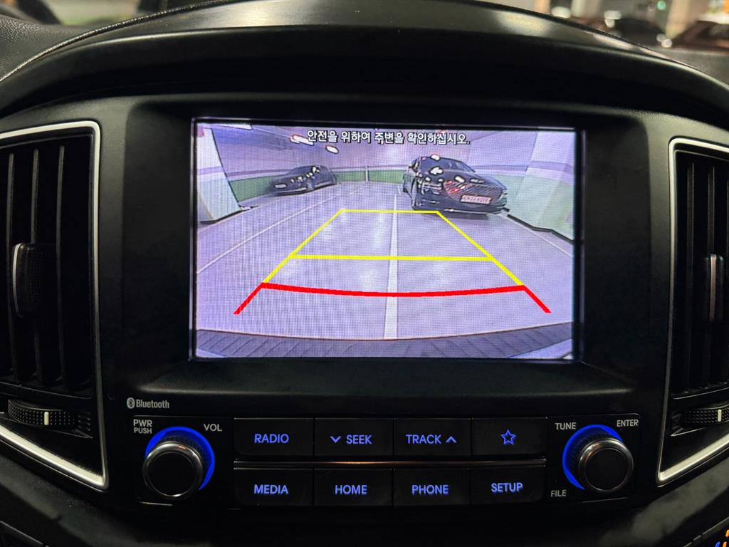 Hyundai Starex — photo 13